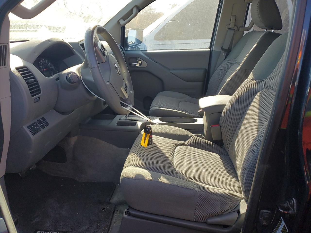 2015 Nissan Frontier S - Фото 7