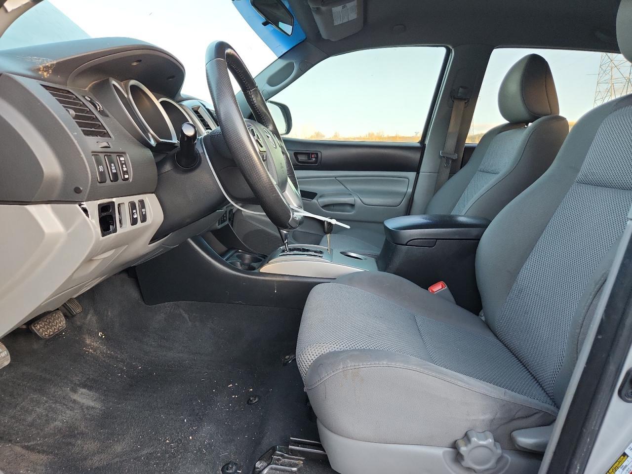 2015 Toyota Tacoma V6 - Фото 7