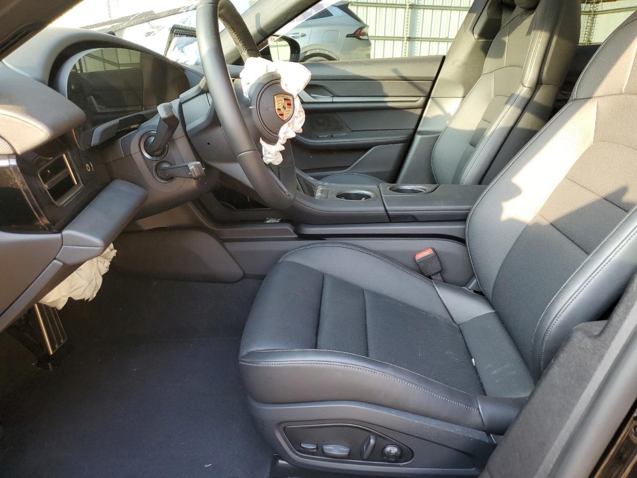 2025 Porsche Taycan 4S - Фото 7