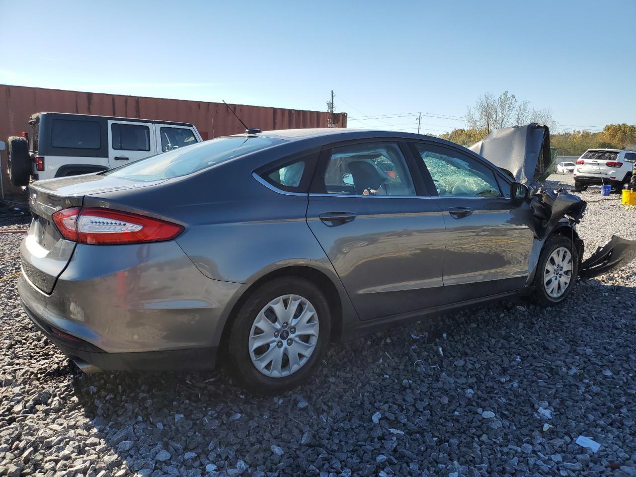 2013 Ford Fusion S - Фото 3