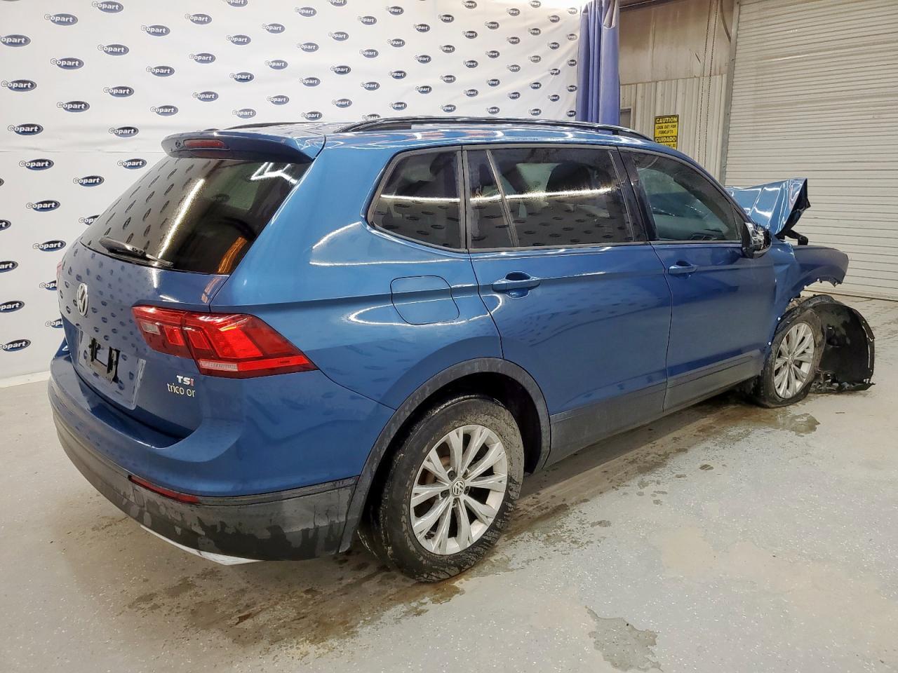 2018 Volkswagen Tiguan - Image 3