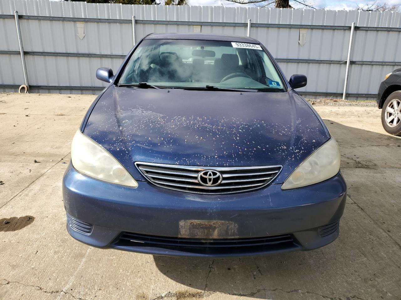 2005 Toyota Camry Le - Image 5