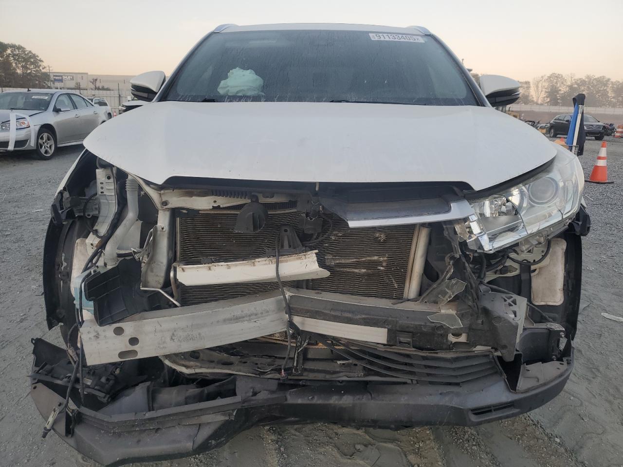 2019 Toyota Highlander Se - Image 5