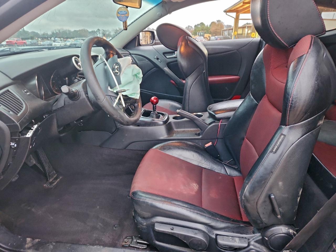 2011 Hyundai Genesis Coupe 2.0T - Фото 7