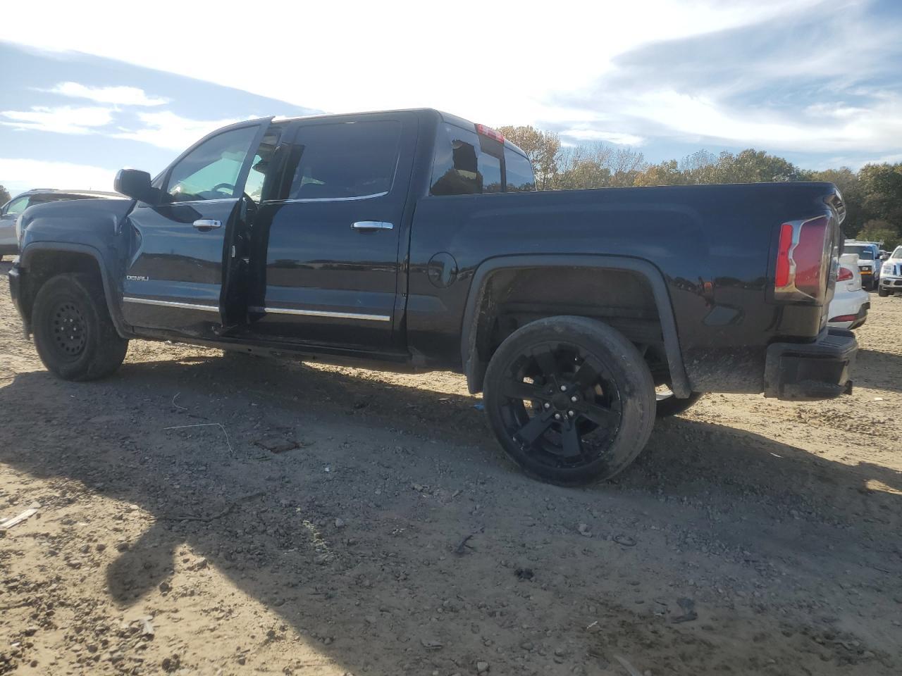 2017 GMC Sierra K1500 Denali - Image 2