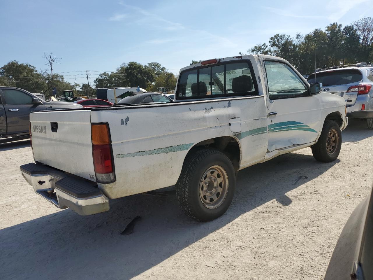 1994 Nissan Truck Base - Фото 3