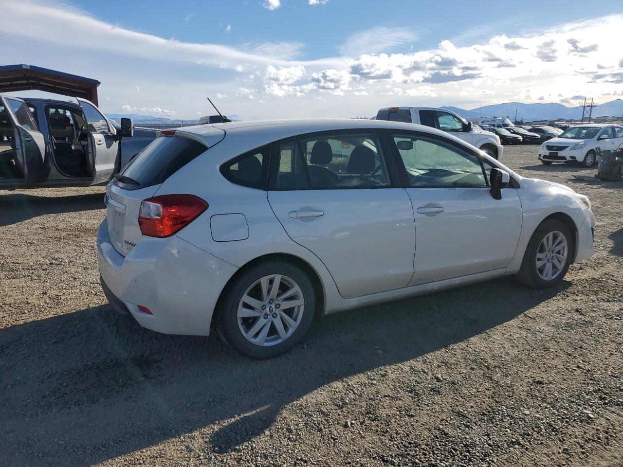 2016 Subaru Impreza Premium - Фото 3