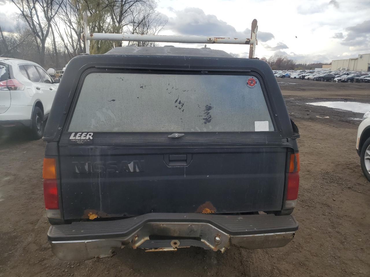 1991 Nissan Truck Short Wheelbase - Фото 6