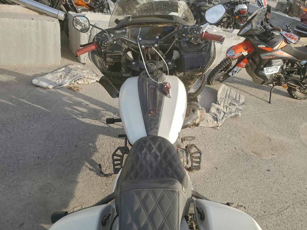 2024 Harley-Davidson Fltrxstse - Фото 6