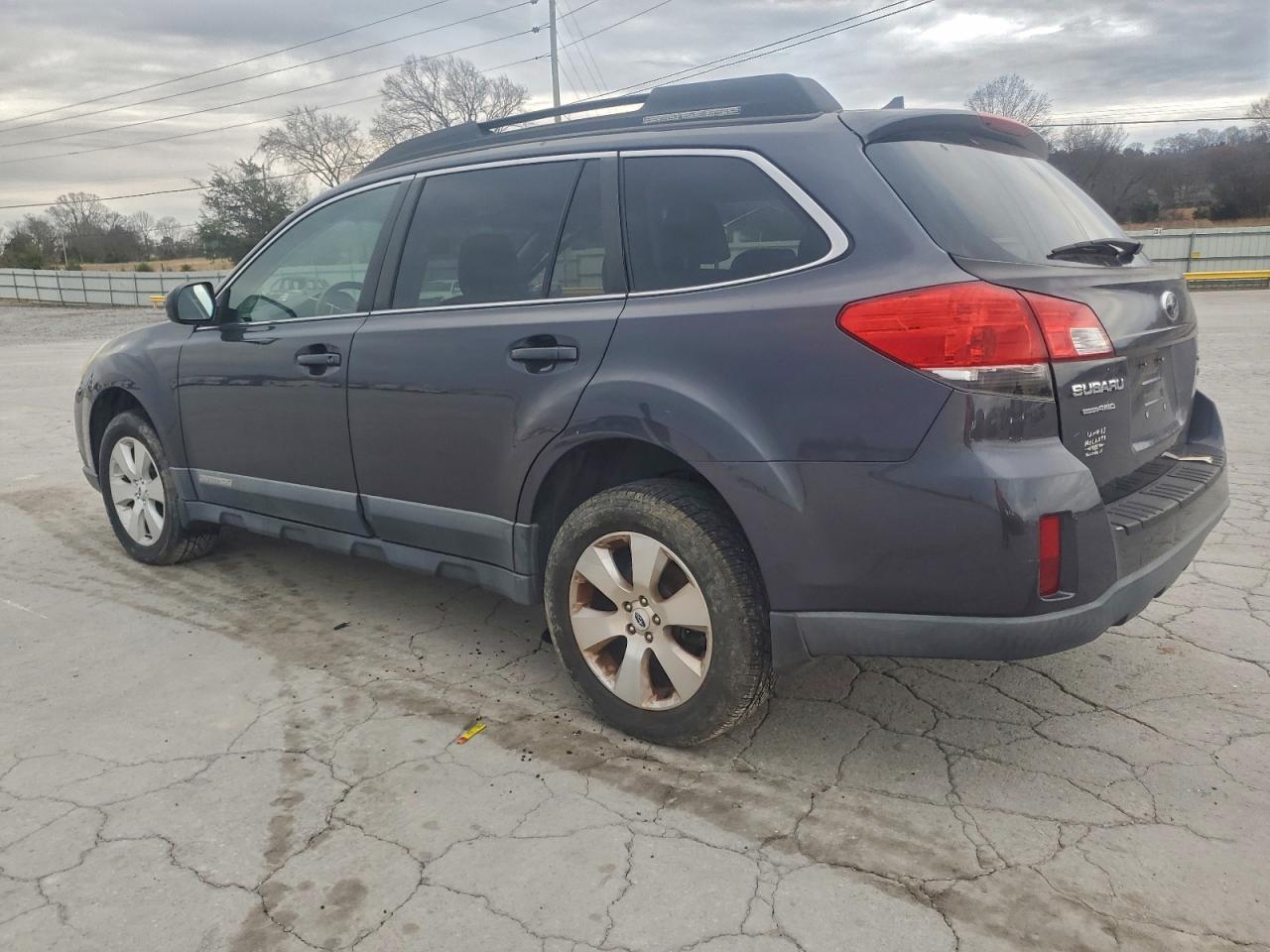 2012 Subaru Outback 3.6R Limited - Image 2
