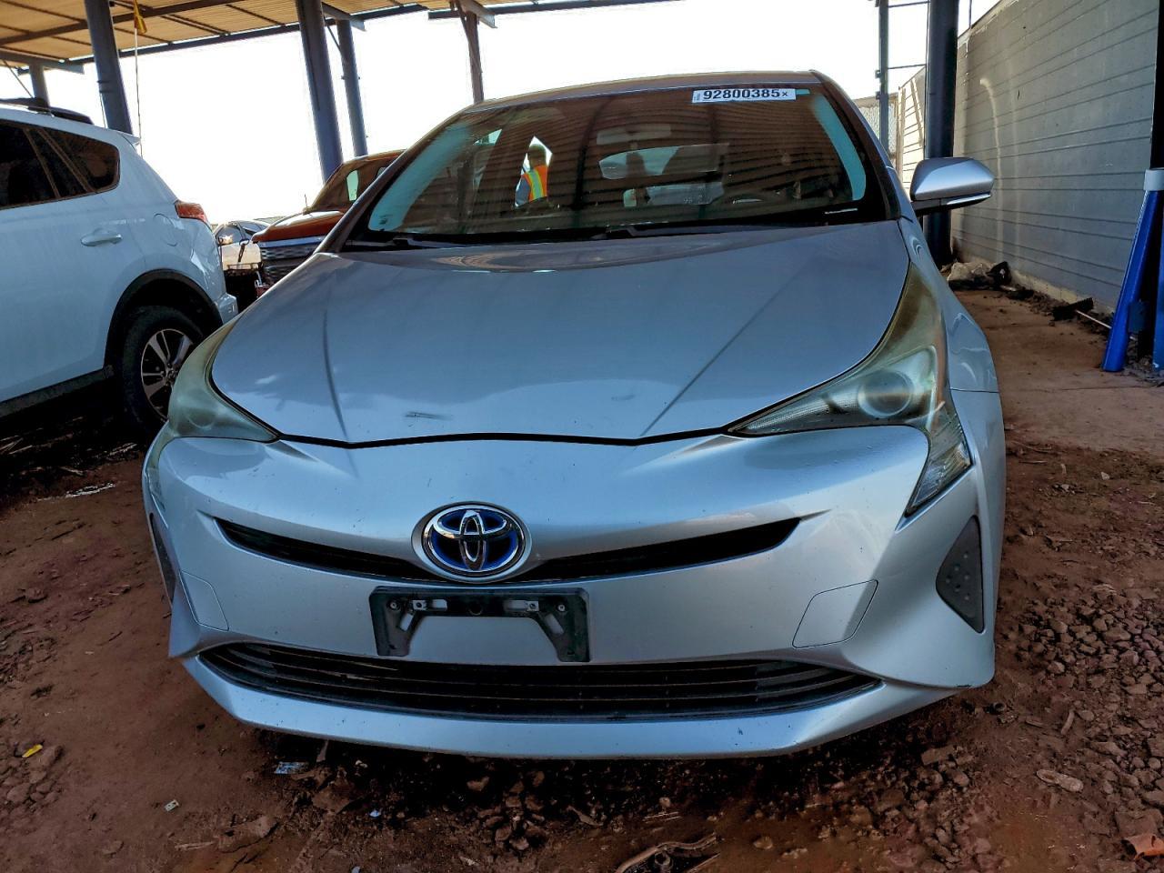 2016 Toyota Prius - Image 5