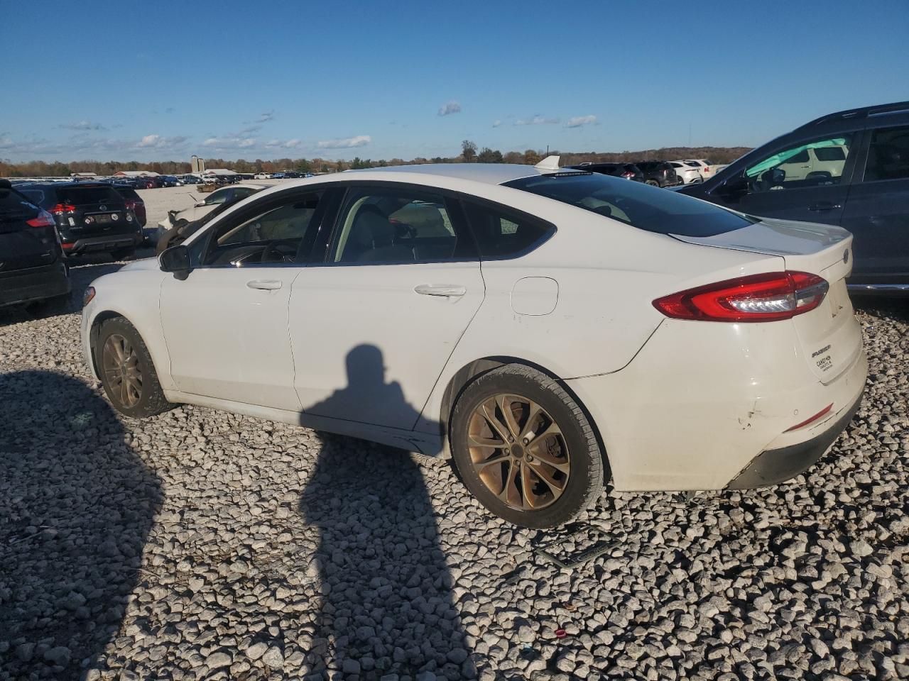 2020 Ford Fusion Se - Фото 2
