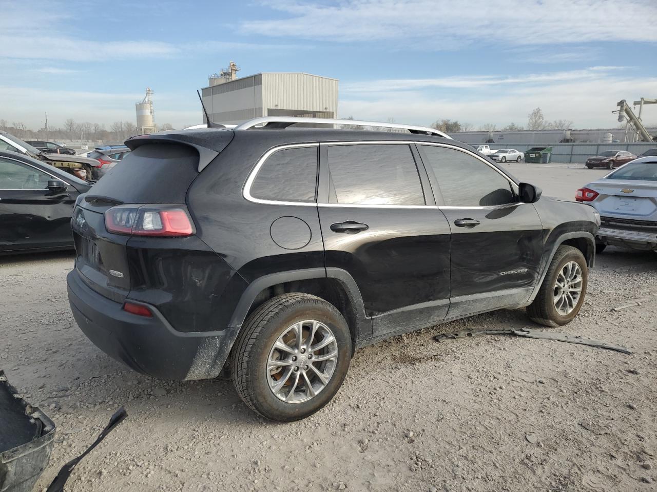 2019 Jeep Cherokee Latitude Plus - Фото 3
