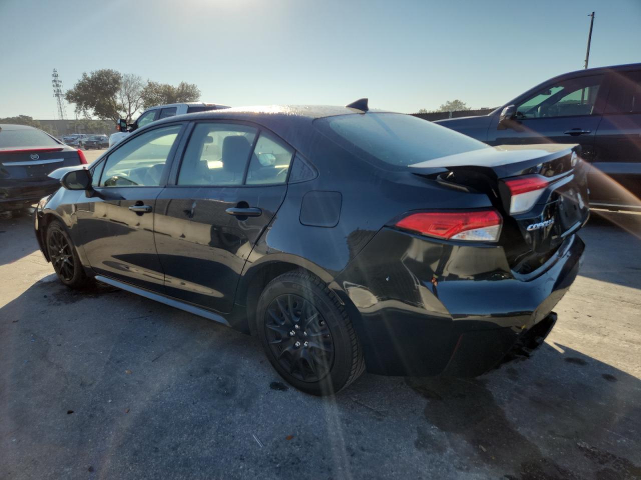 2022 Toyota Corolla Le - Фото 2
