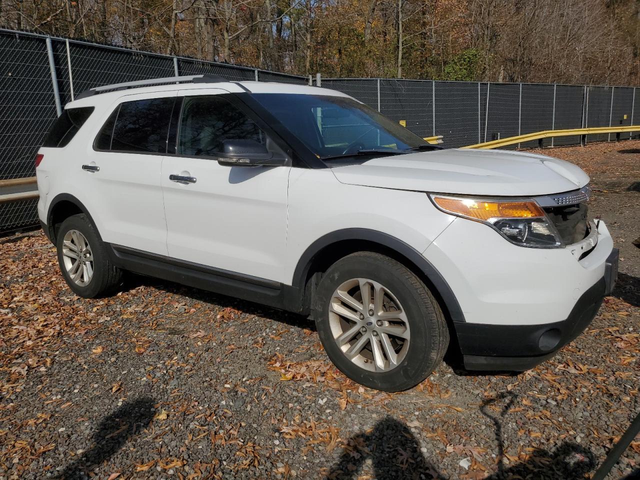 2015 Ford Explorer Xlt - Фото 4