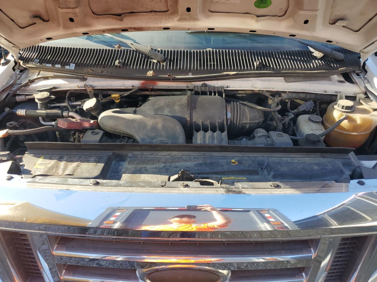 2016 Ford Econoline E450 Super Duty Cutaway Van - Фото 7