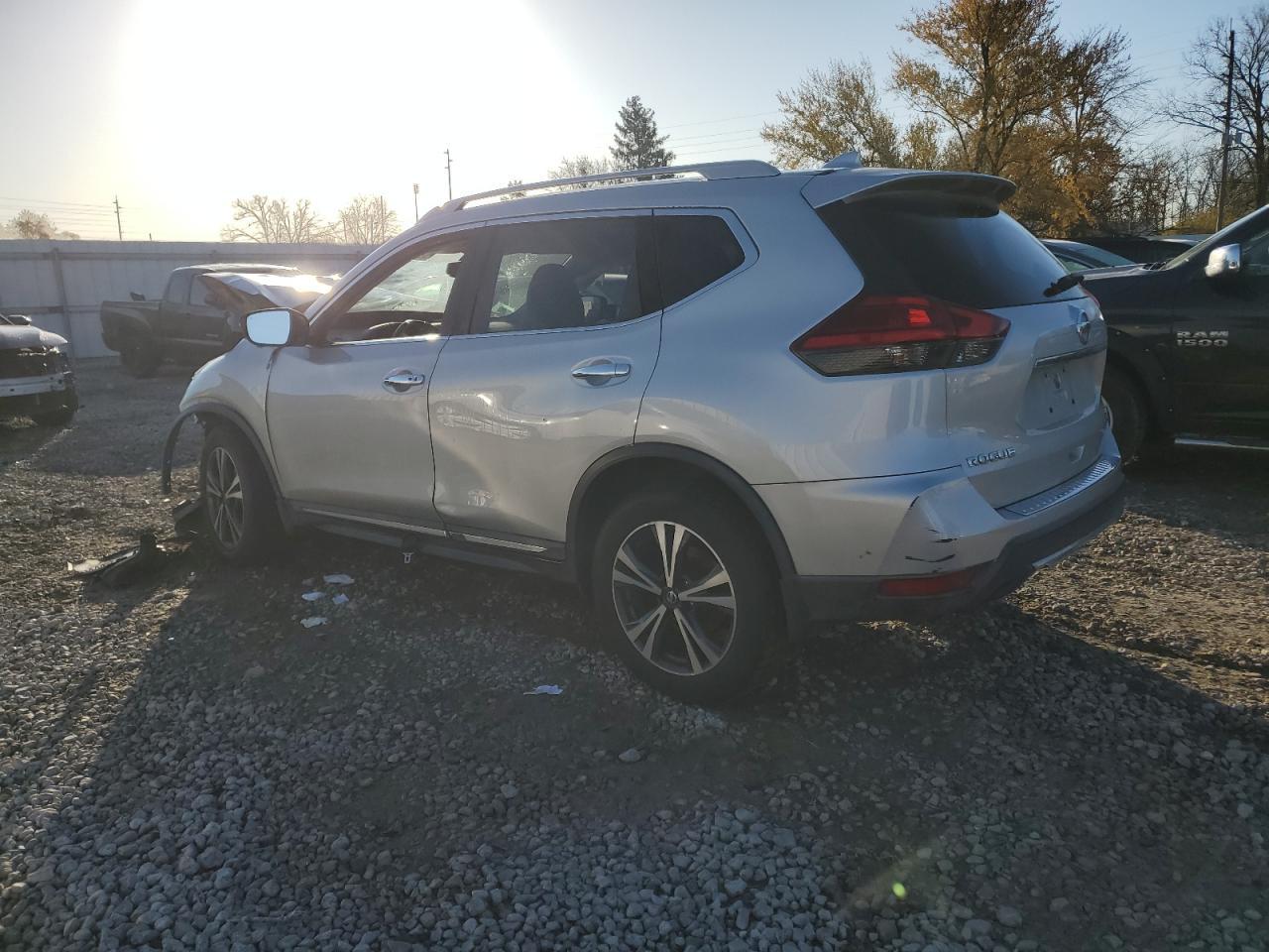 2017 Nissan Rogue Sv - Фото 2