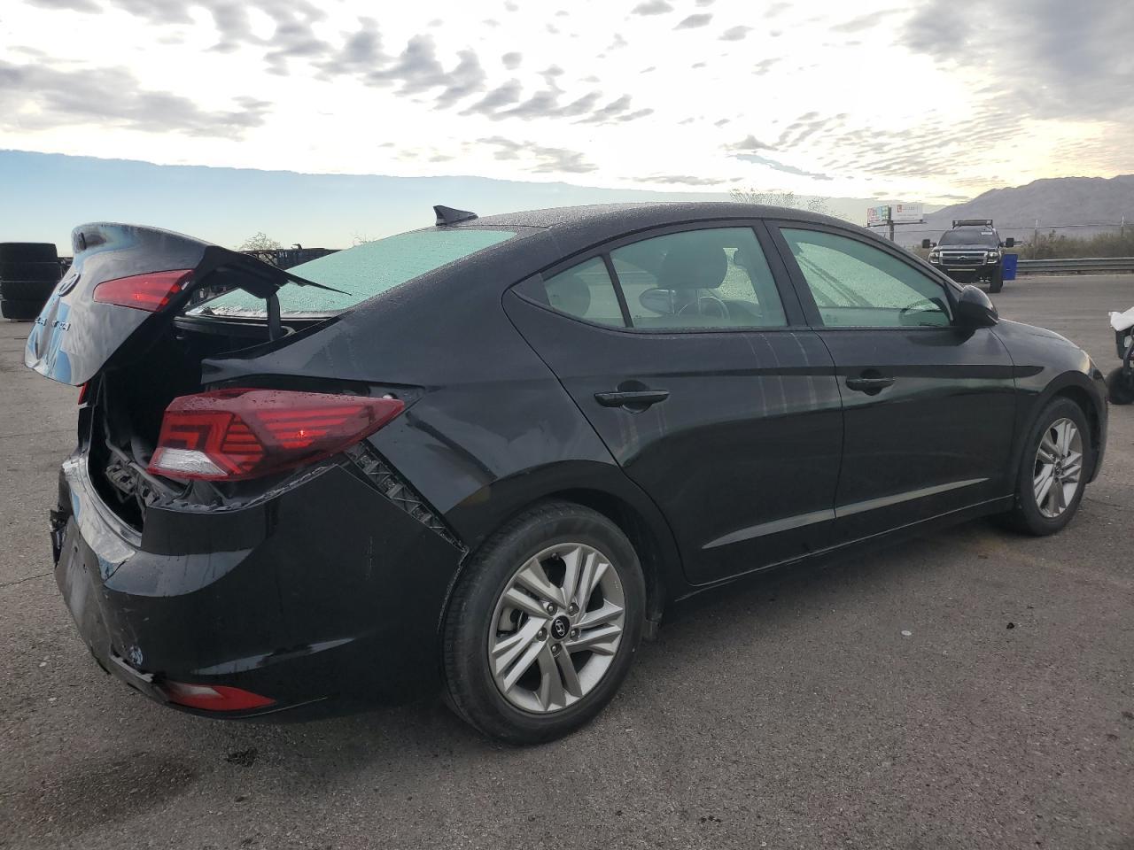 2020 Hyundai Elantra Sel - Фото 3