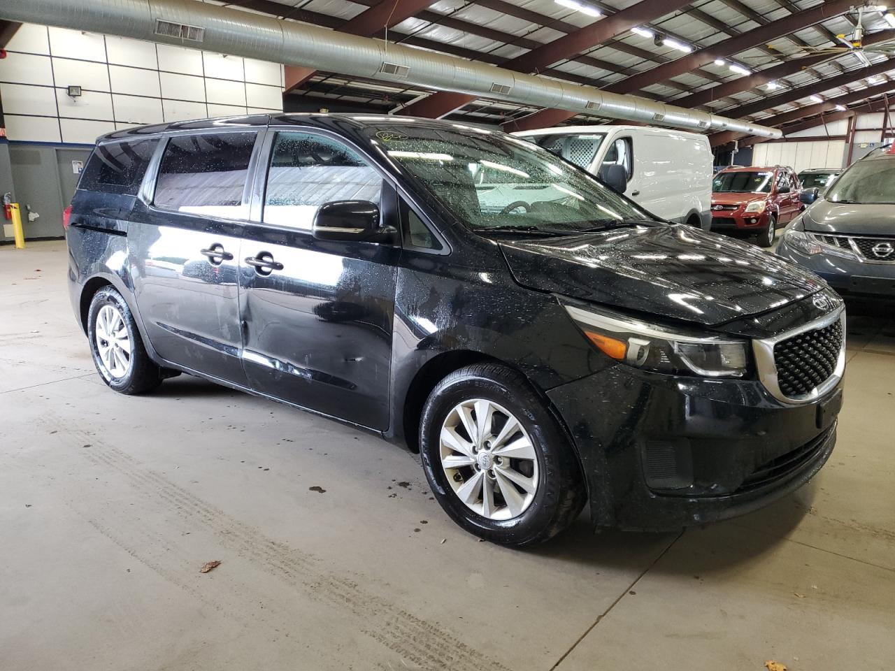 2017 Kia Sedona L - Фото 4