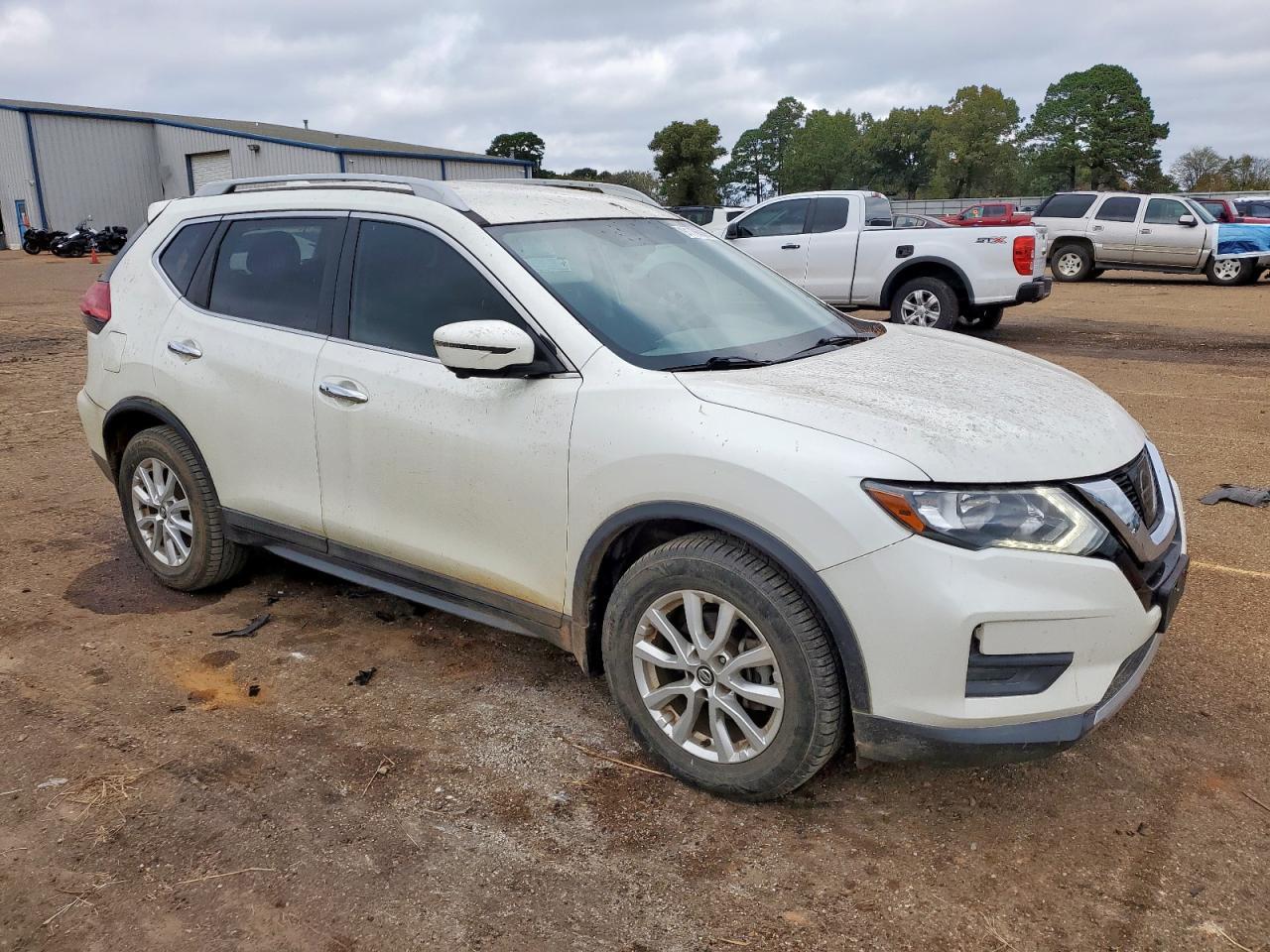 2017 Nissan Rogue S - Фото 4