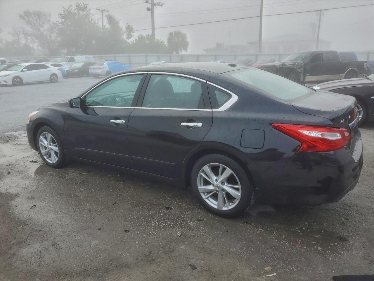 2015 Nissan Altima 2.5 - Image 2