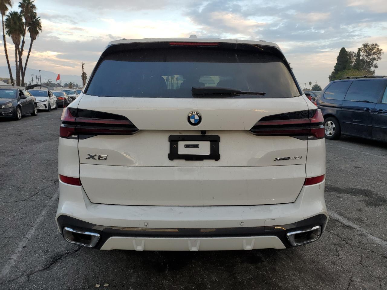 2025 BMW X5 xDrive40I - Фото 6