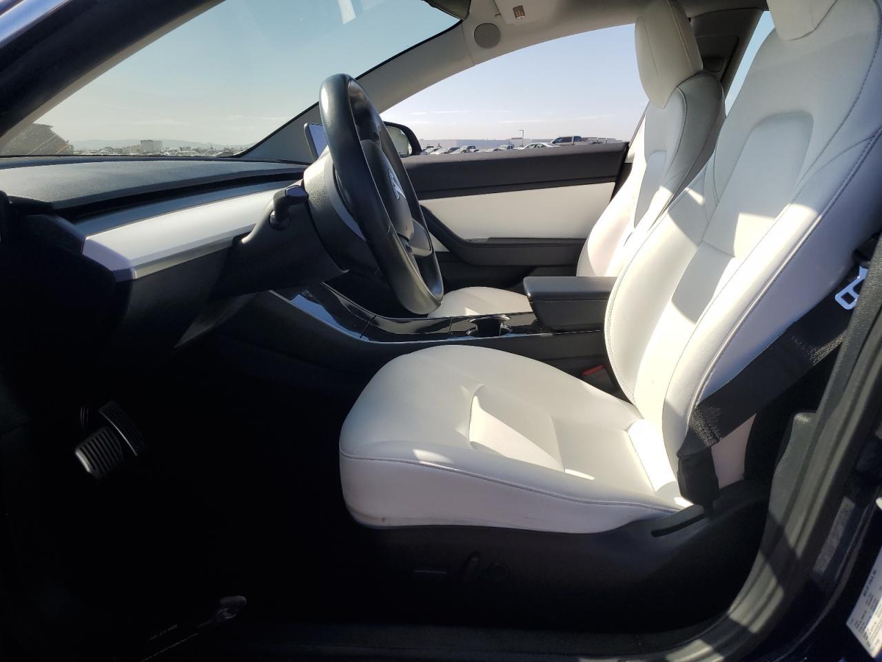 2018 Tesla Model 3 - Image 7