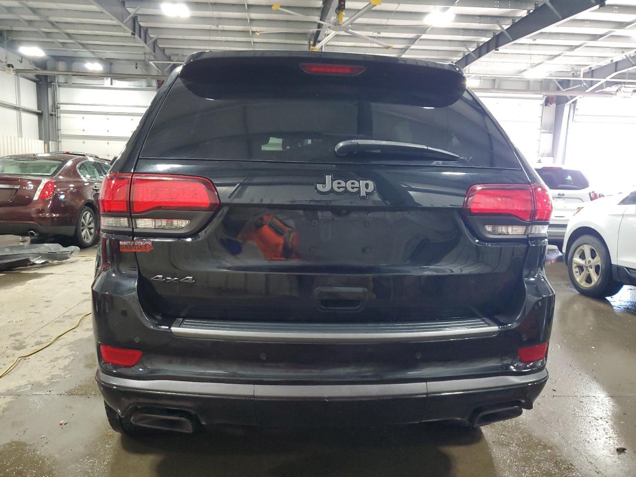 2020 Jeep Grand Cherokee Overland - Фото 6