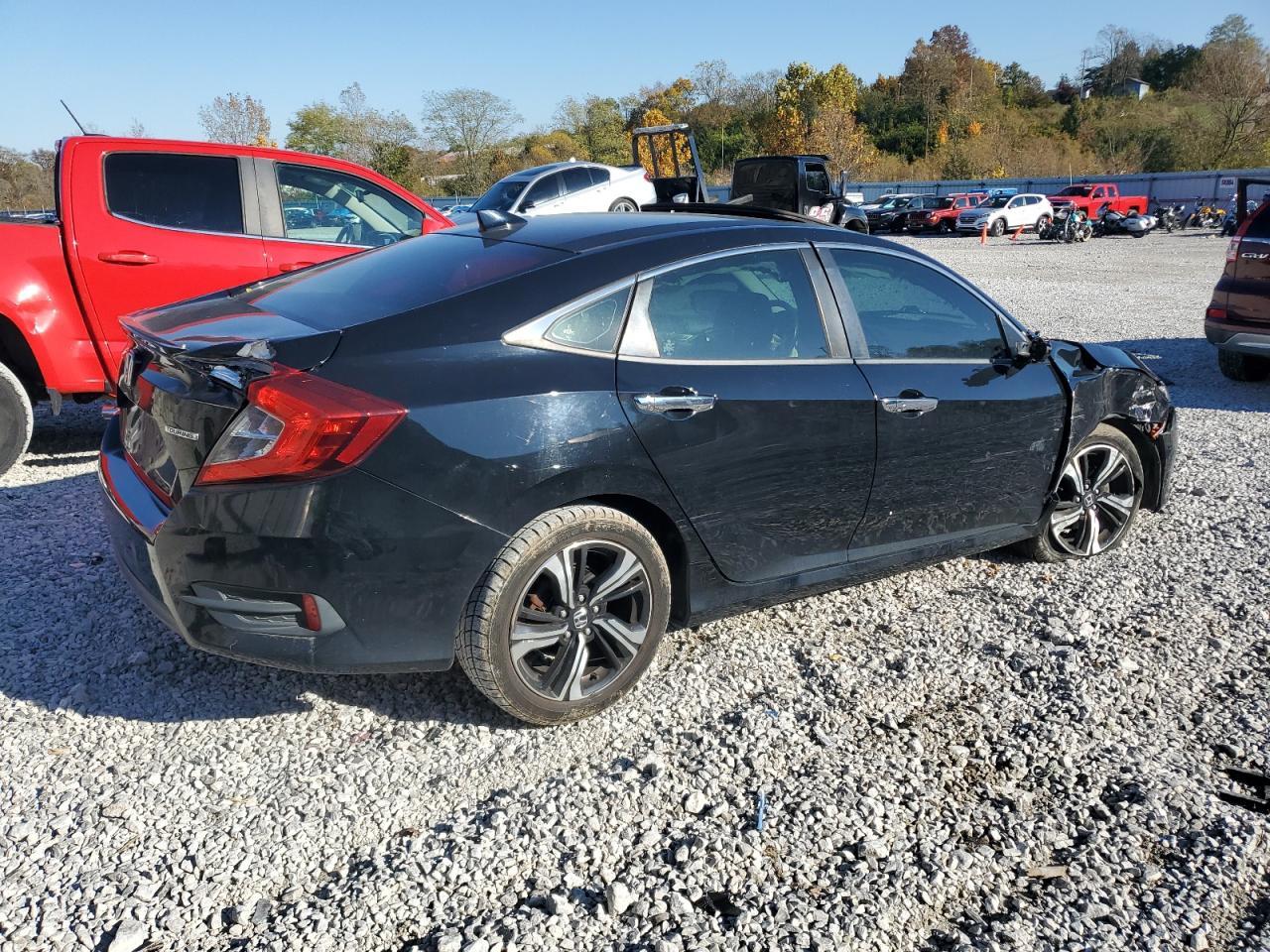 2016 Honda Civic Touring - Image 3