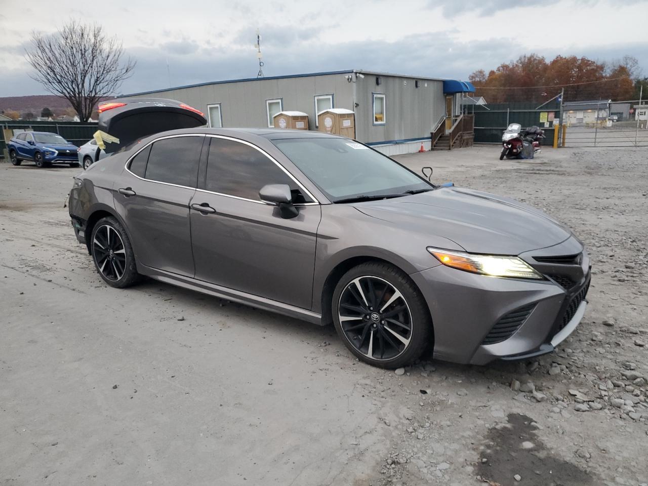 2019 Toyota Camry Xse - Фото 4