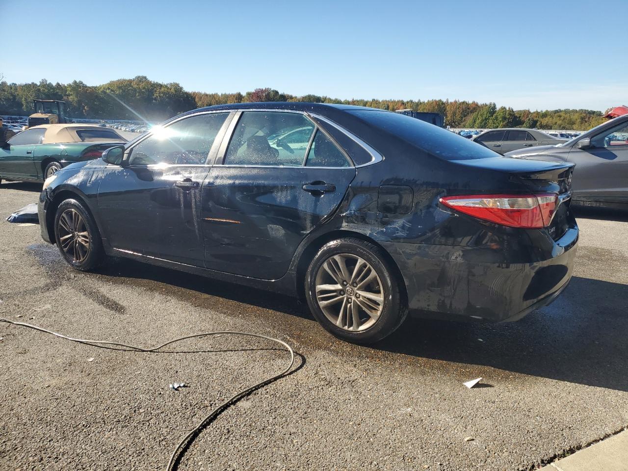 2015 Toyota Camry Se - Фото 2