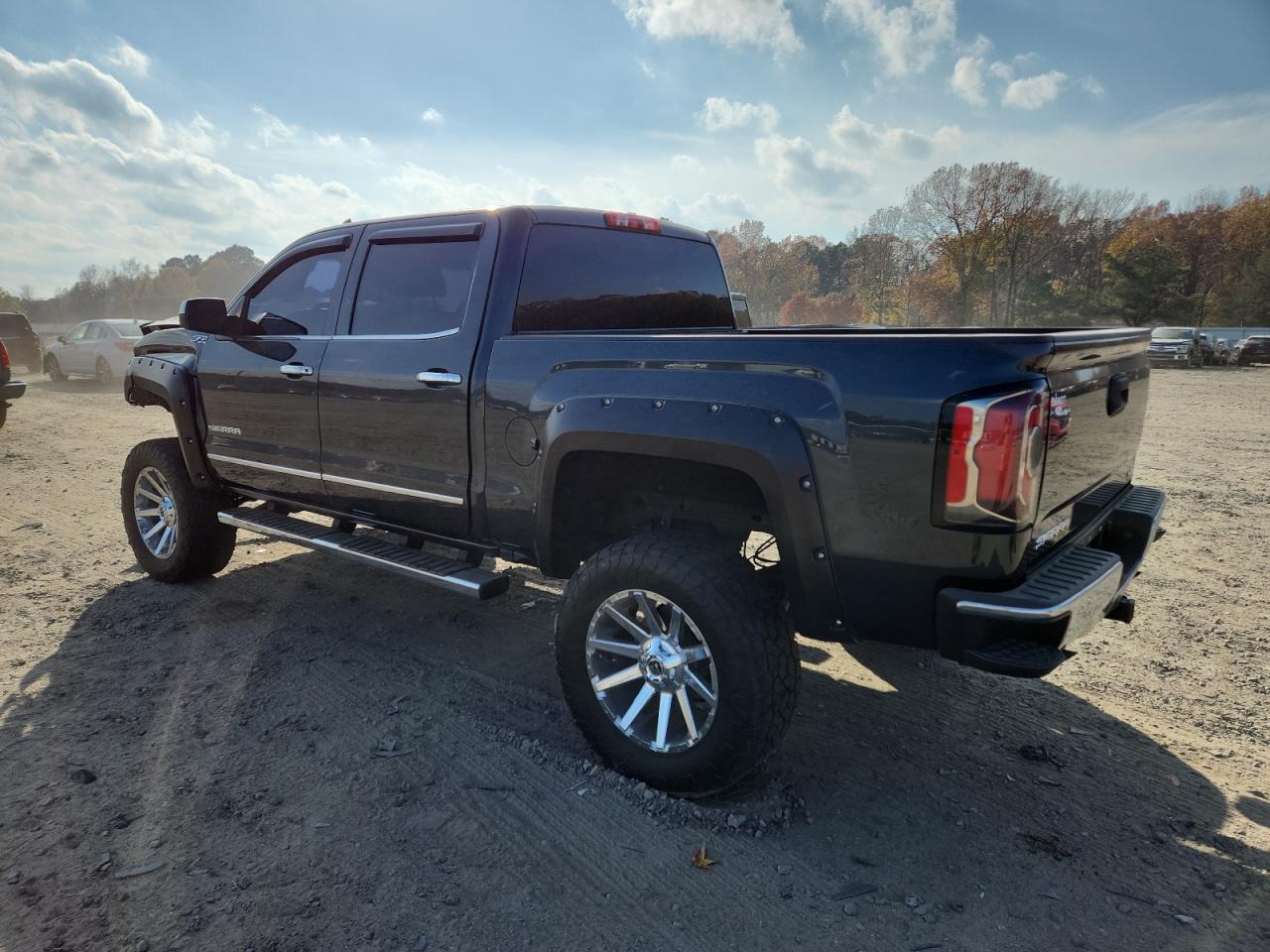 2018 GMC Sierra K1500 Slt - Image 2