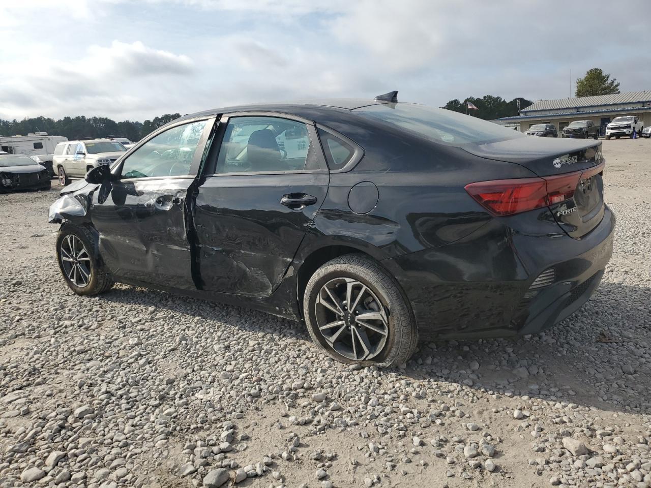 2024 Kia Forte Lx - Фото 2