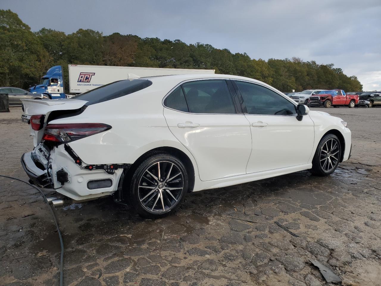 2024 Toyota Camry Se - Фото 3