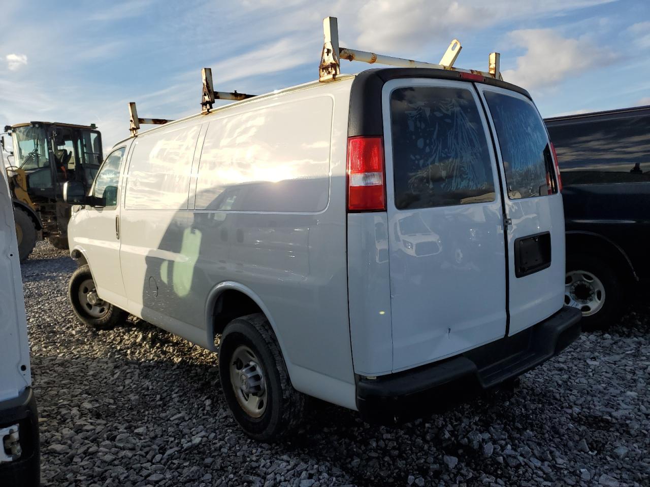 2020 Chevrolet Express G2500 - Фото 2