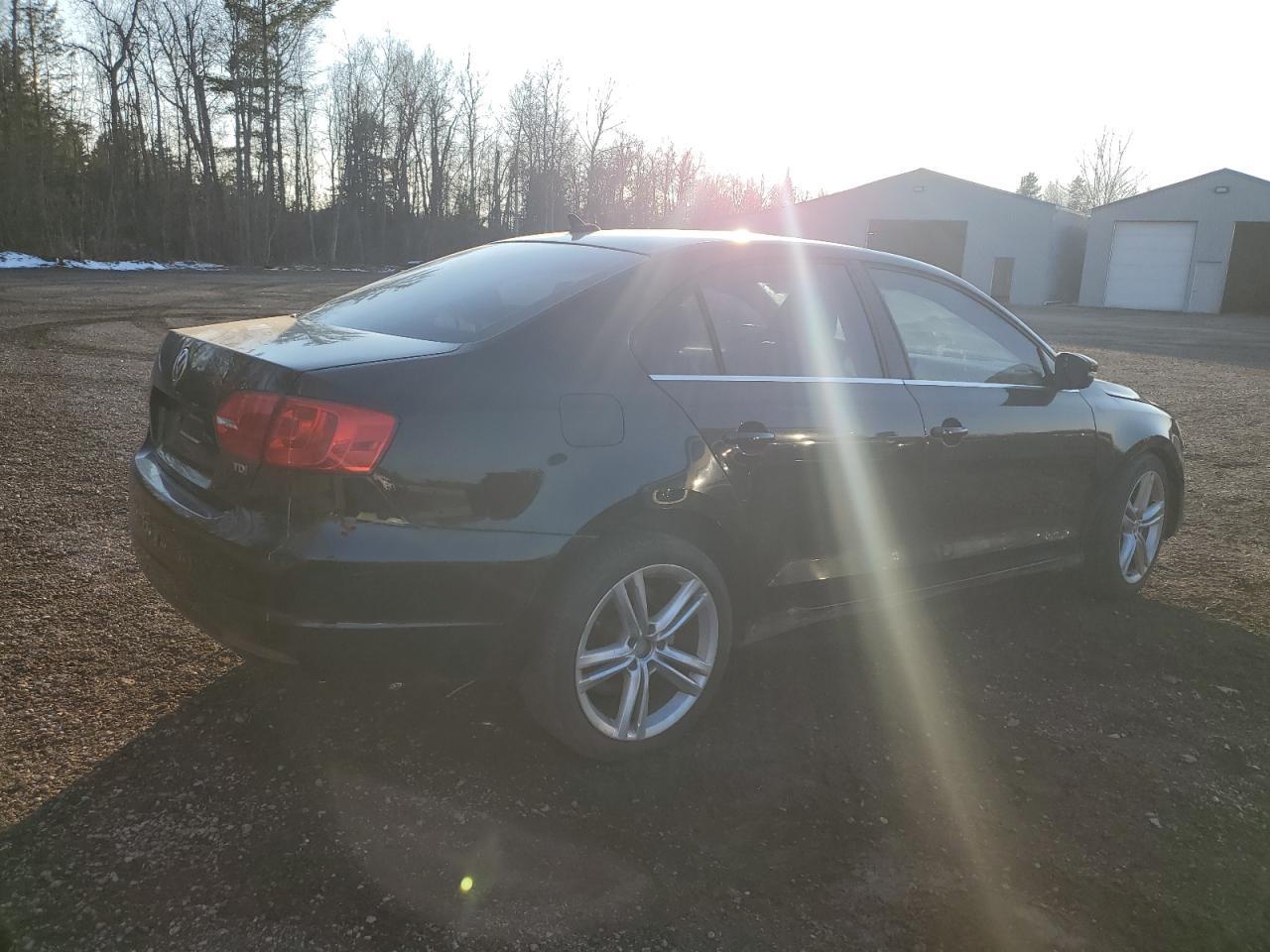 2014 Volkswagen Jetta Tdi - Image 3