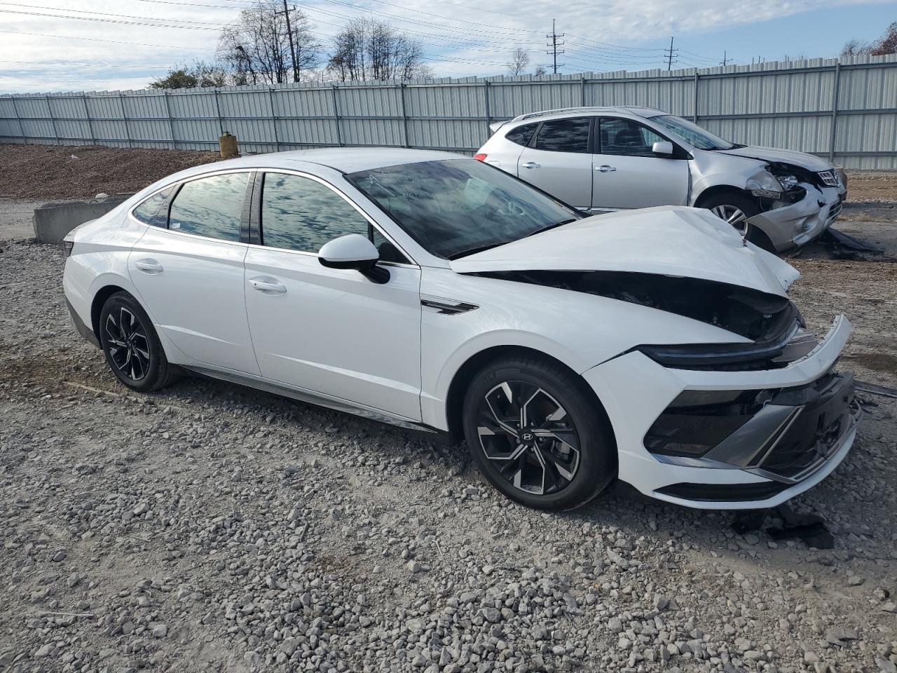 2025 Hyundai Sonata Sel - Image 4