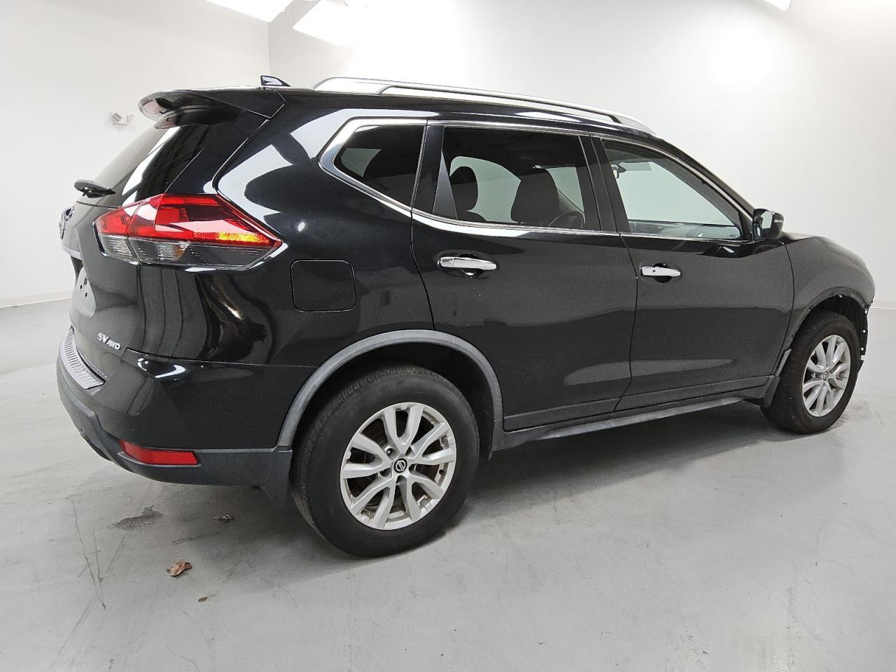 2018 Nissan Rogue S - Image 3