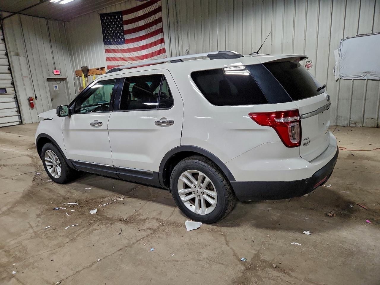 2012 Ford Explorer Xlt - Image 2