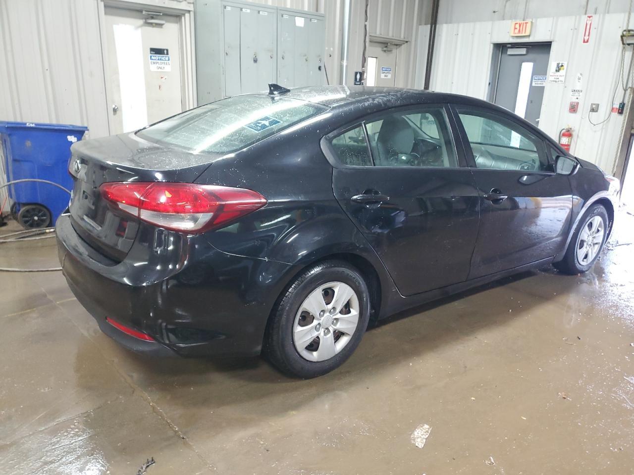 2017 Kia Forte Lx - Image 3