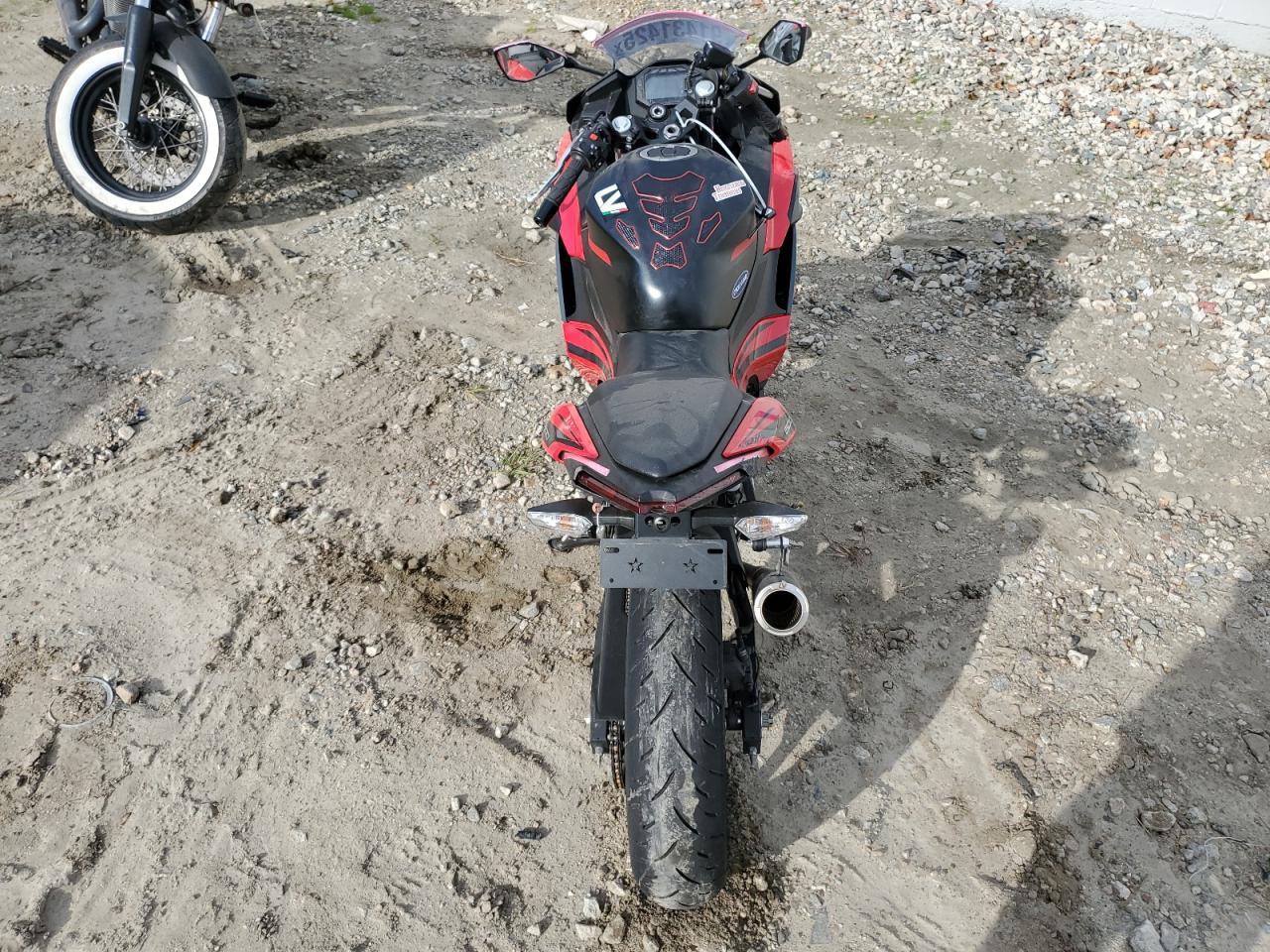 2025 Kawasaki Ex500 - Фото 6
