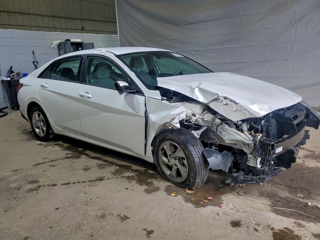 2021 Hyundai Elantra Se - Фото 4