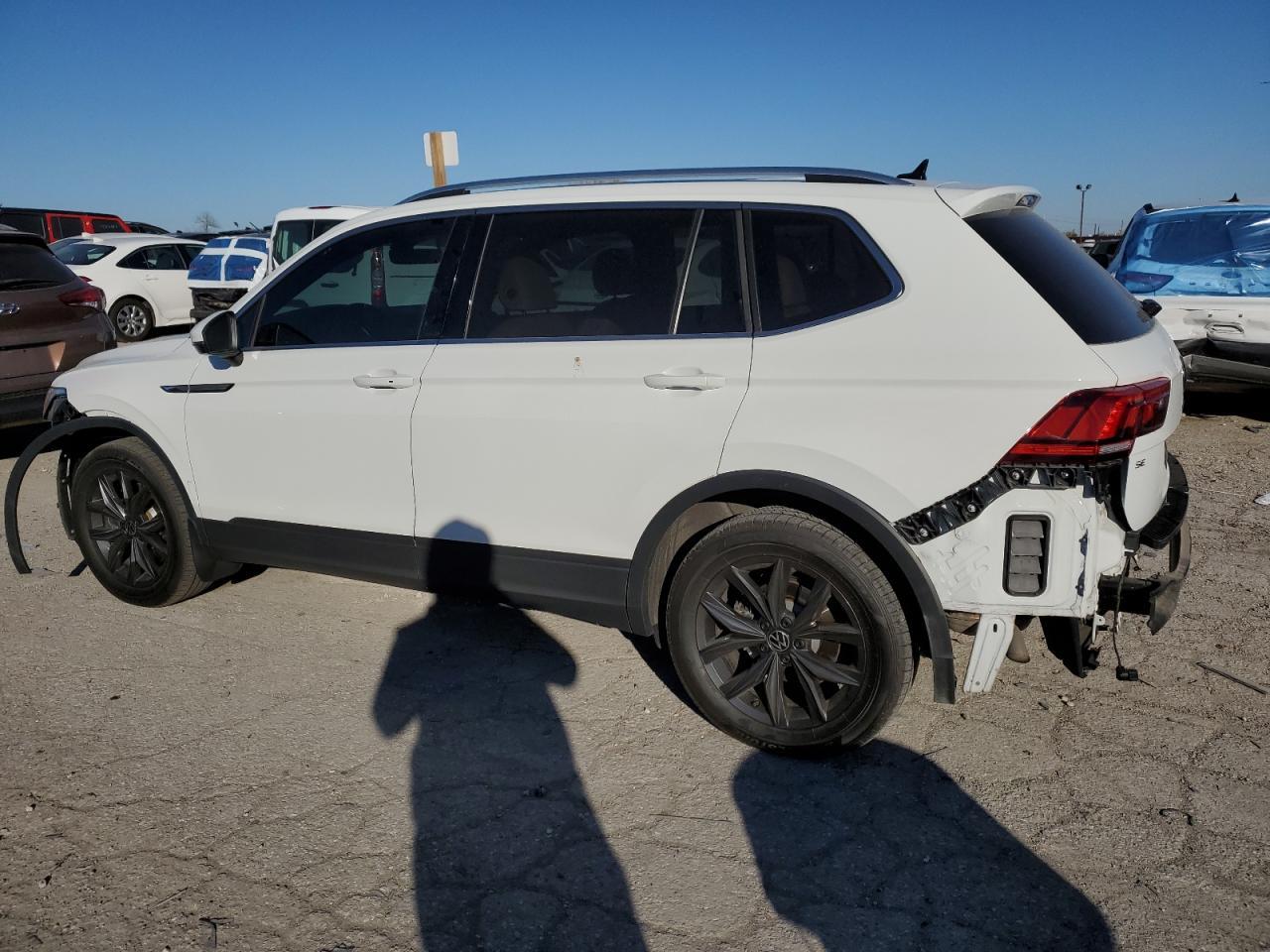 2024 Volkswagen Tiguan Se - Фото 2