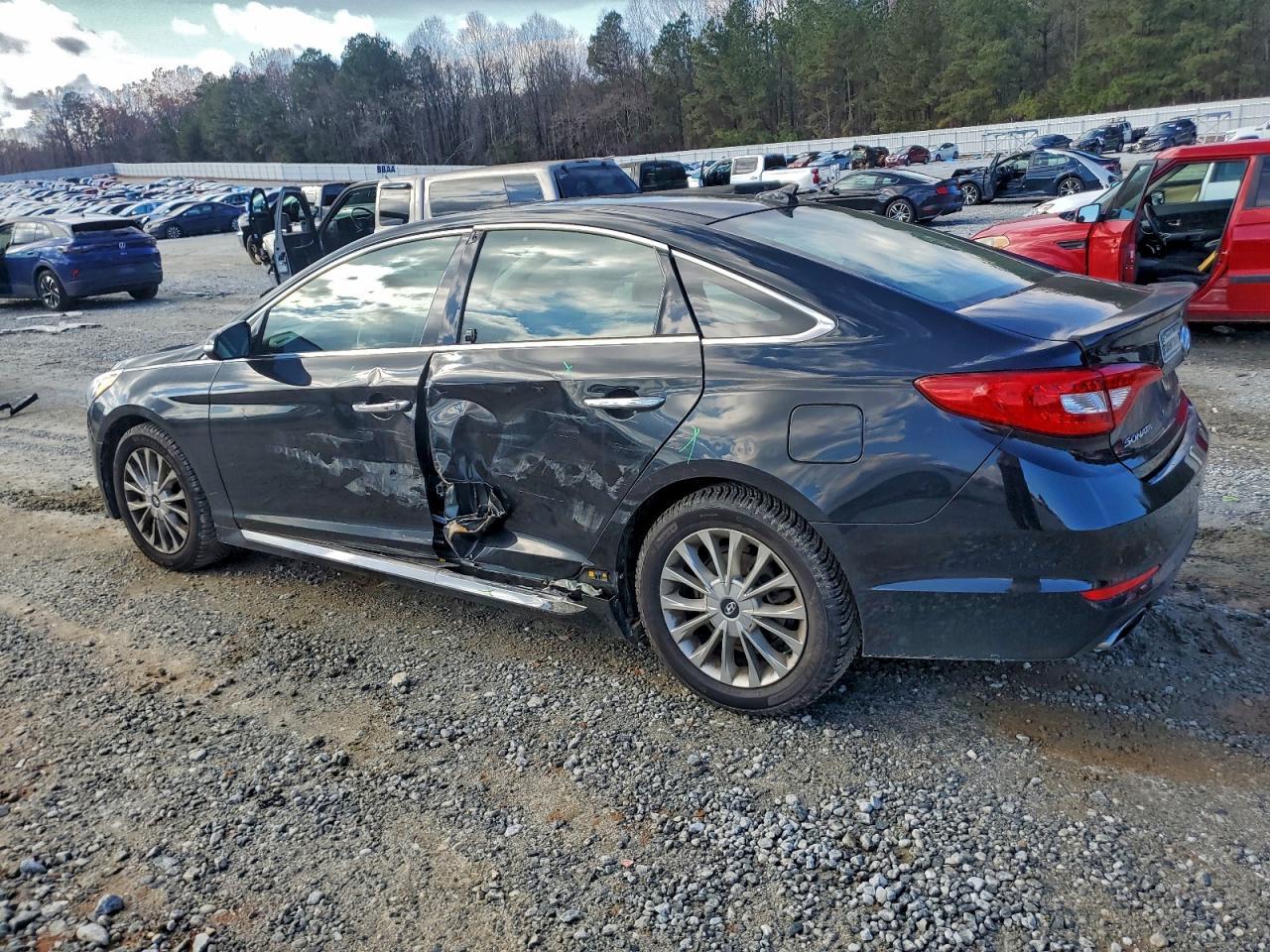 2015 Hyundai Sonata Sport - Image 2