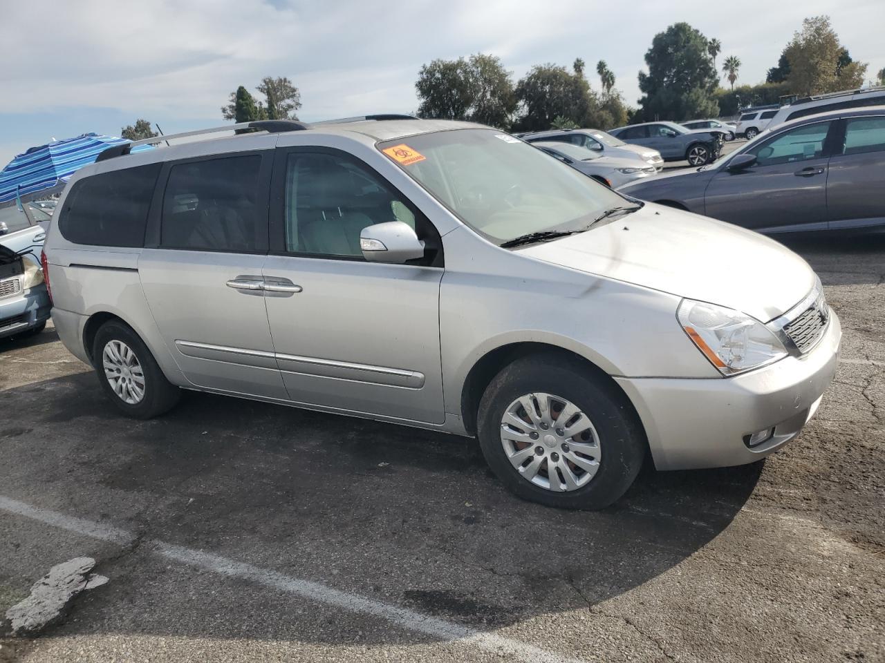 2012 Kia Sedona Ex - Фото 4