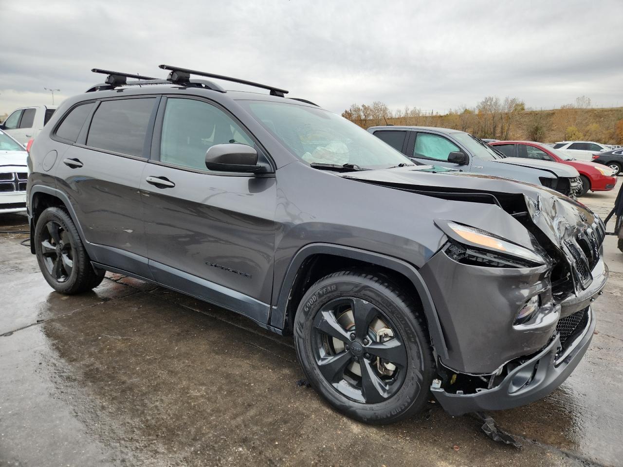 2016 Jeep Cherokee Latitude - Image 4