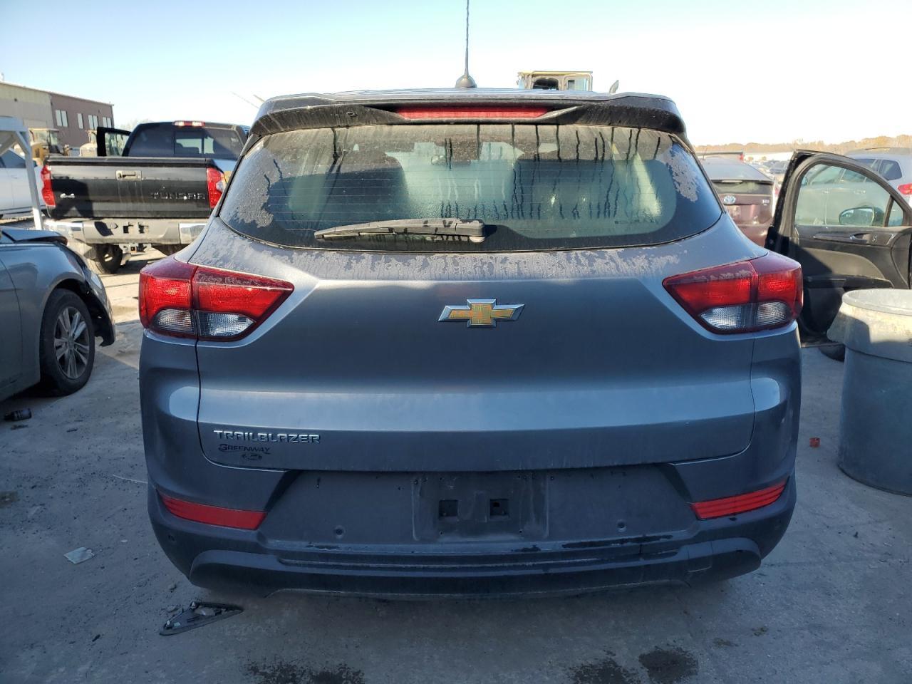 2022 Chevrolet Trailblazer Ls - Image 6
