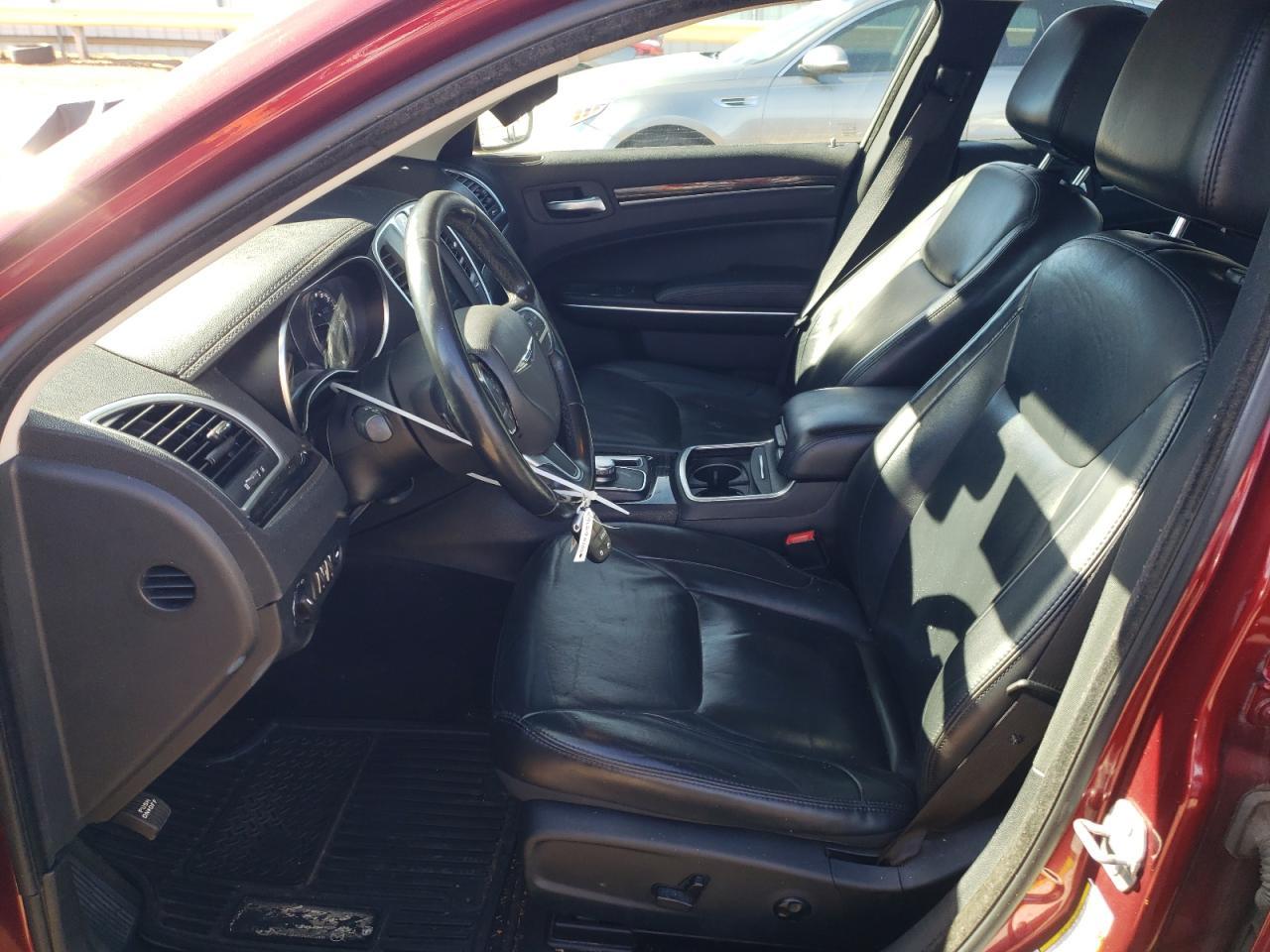 2016 Chrysler 300 Limited - Image 7