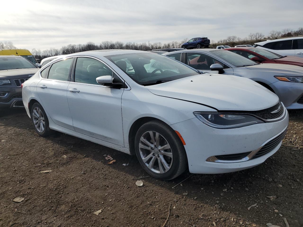 2015 Chrysler 200 Limited - Фото 4
