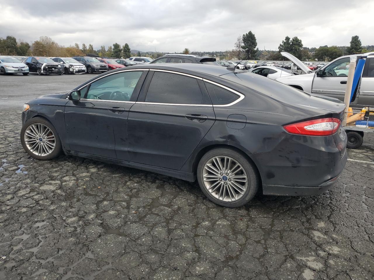 2013 Ford Fusion Se Hybrid - Image 2